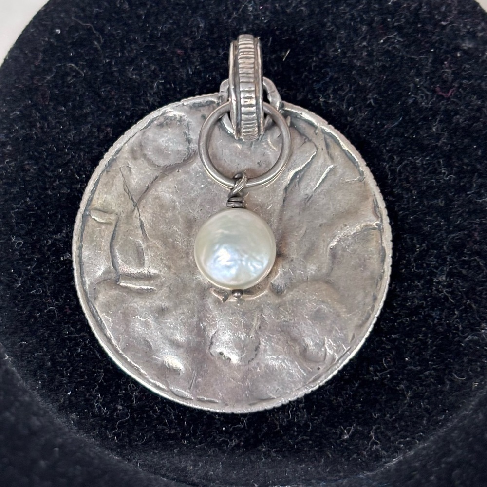 SILPADA Sterling Silver Oxidized Reversible Large Disc Pendant Coin Pearl S1955